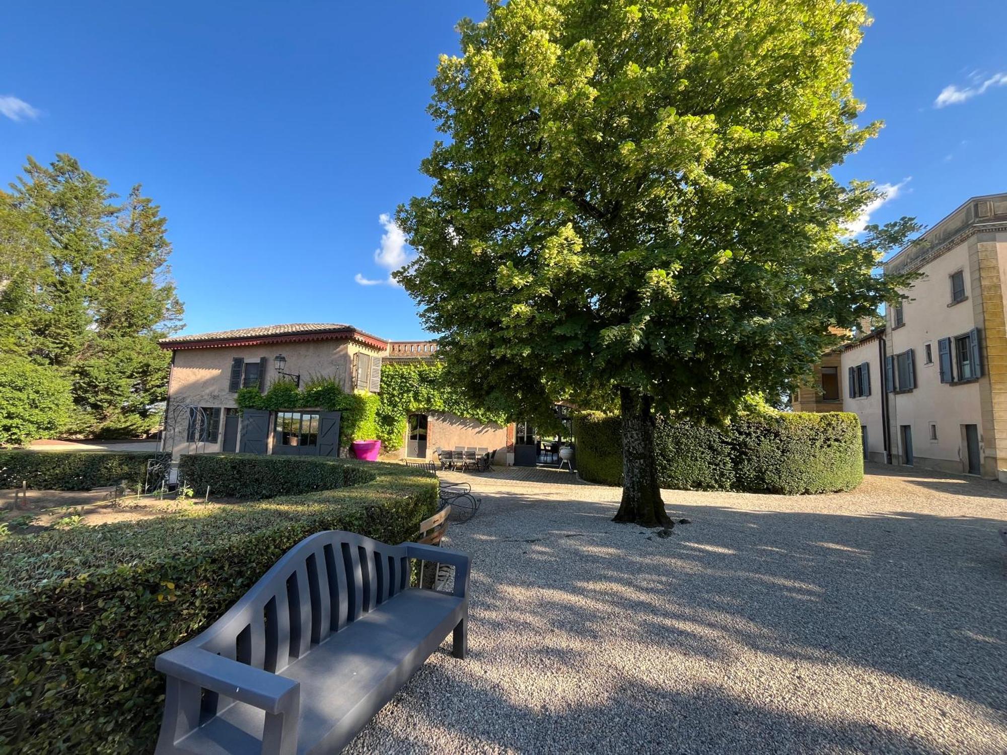 Chateau De Briante Bed & Breakfast Saint-Lager